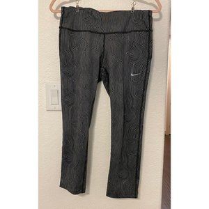 Nike Cropped Leggings